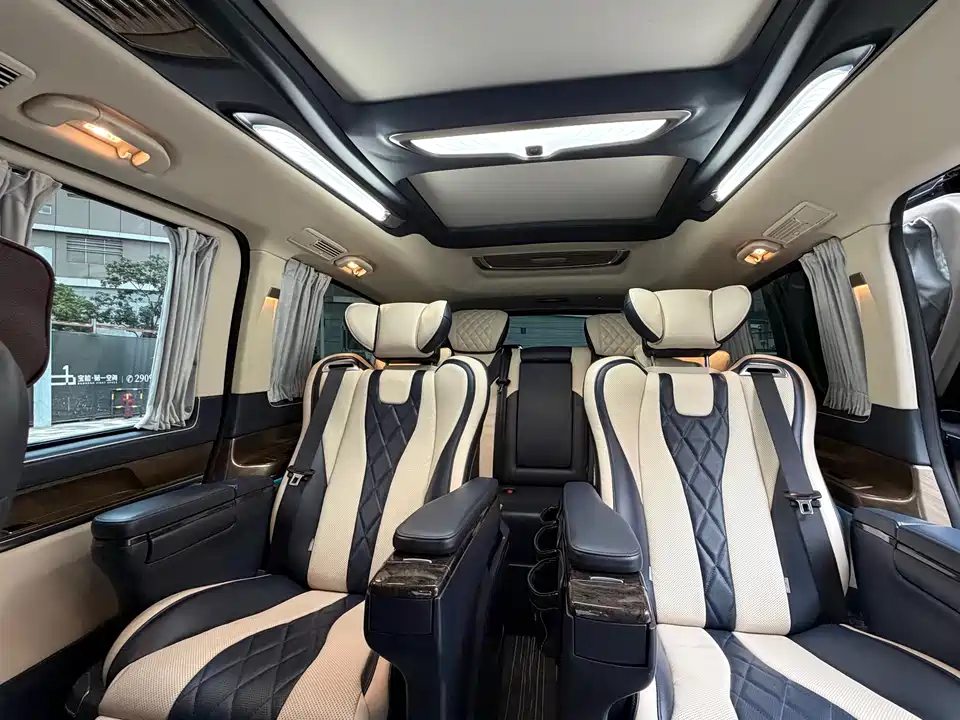 Mercedes-Benz V-class