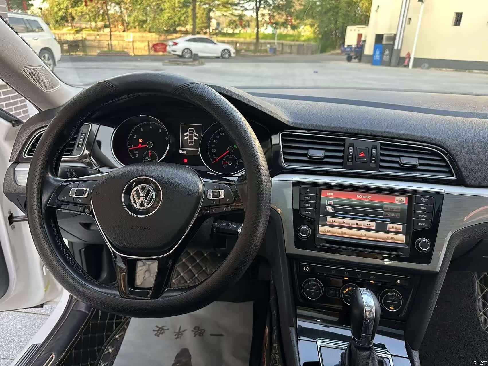 Volkswagen Lamando, 2015 13