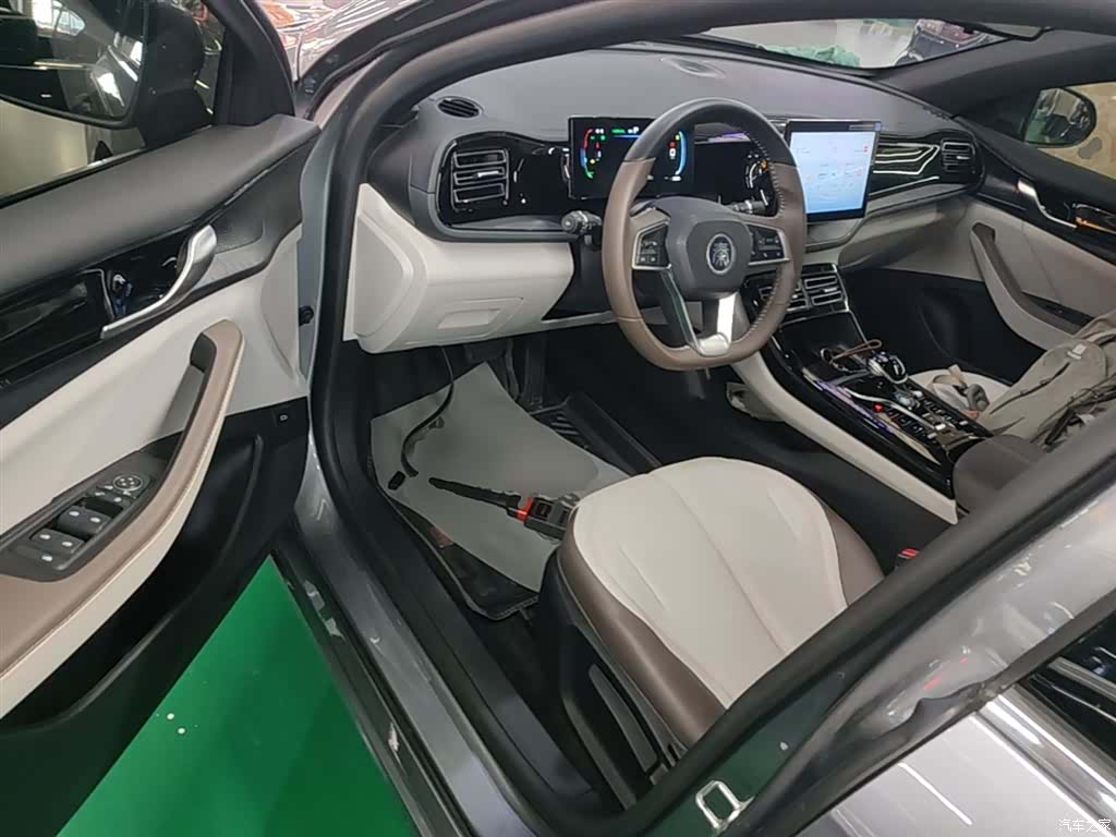 BYD Qin, 2025 16