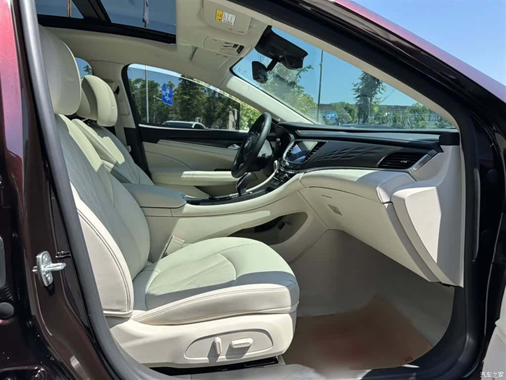 Buick LaCrosse, 2022 21