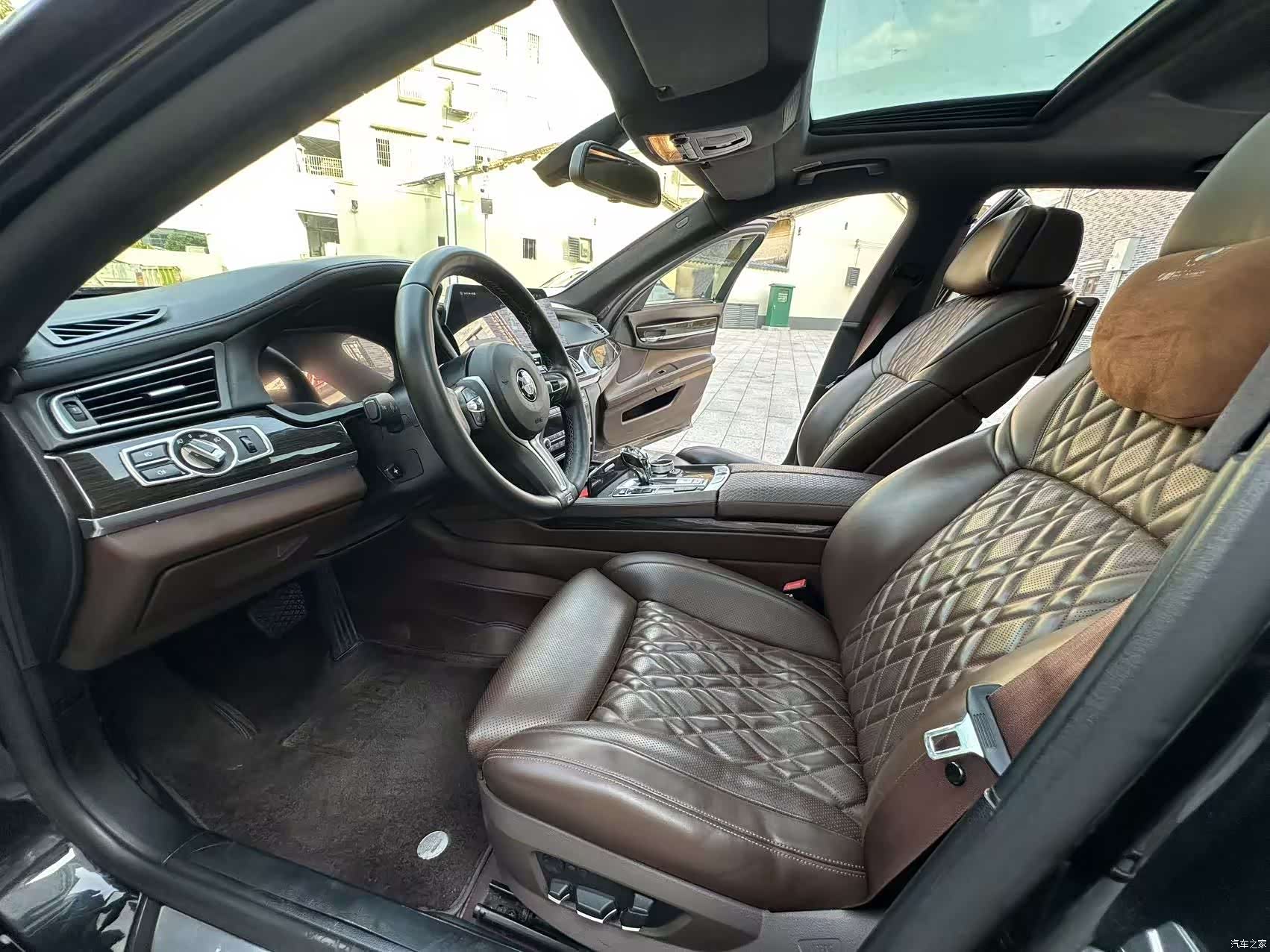 BMW 7 Series, 2011 7