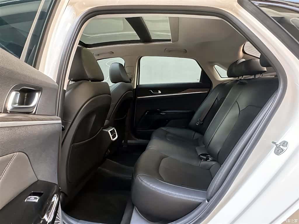 Kia K5, 2024 10