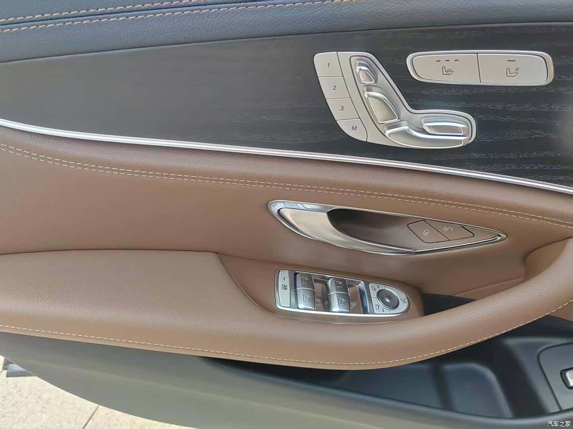 Mercedes-Benz E-Class, 2023 16