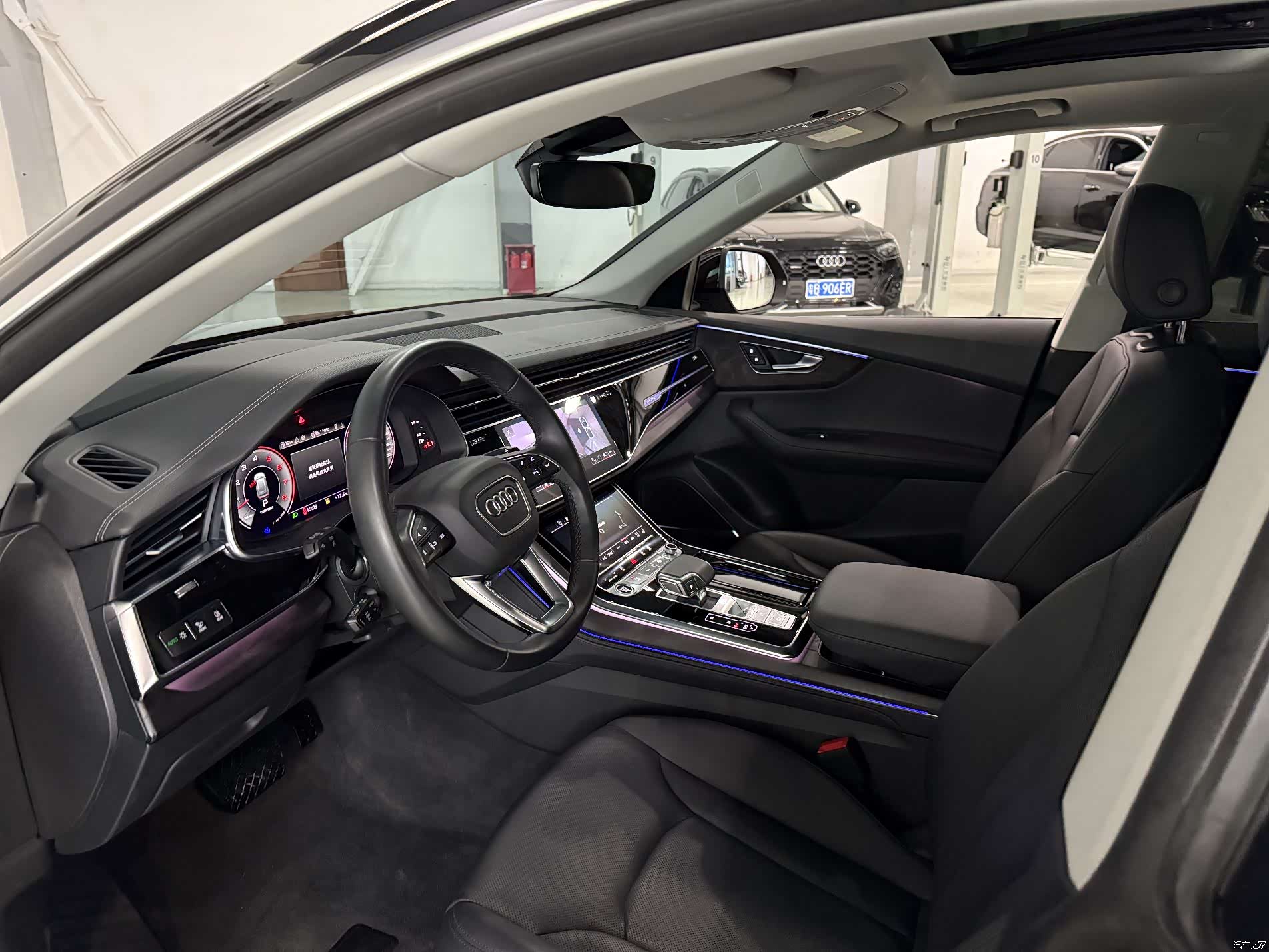 Audi Q8, 2023 11