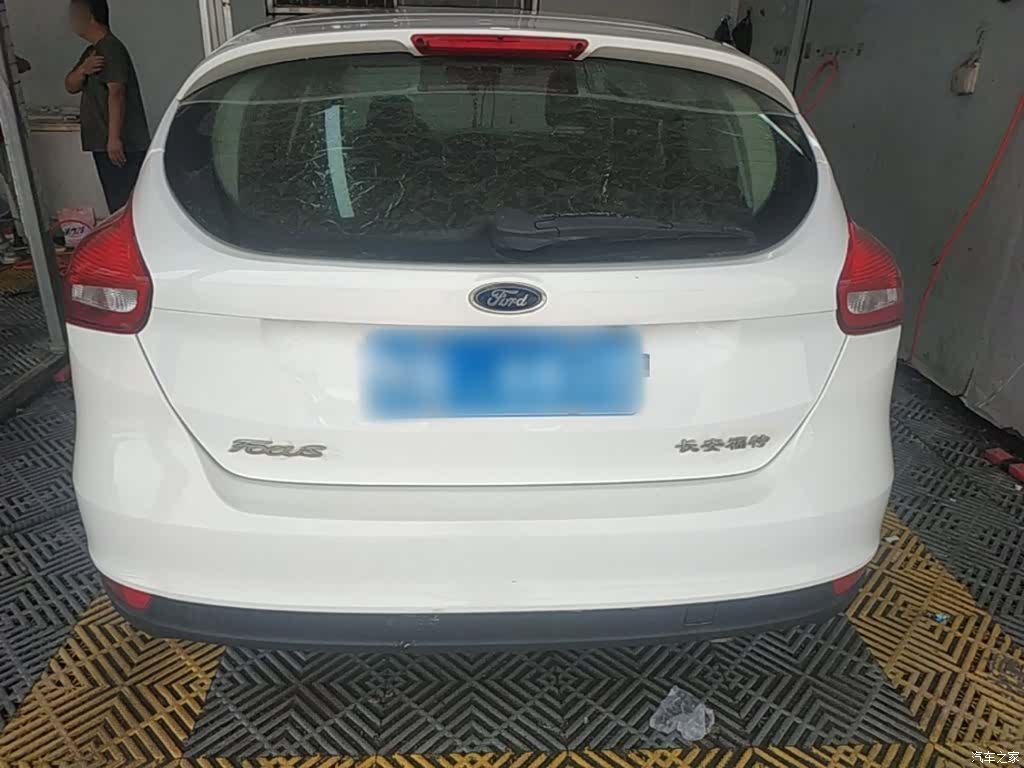 Ford Focus, 2015 6