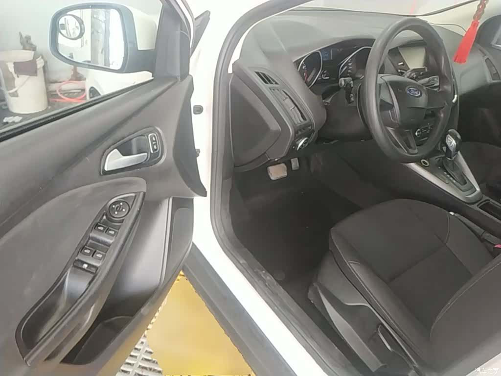 Ford Focus, 2015 16