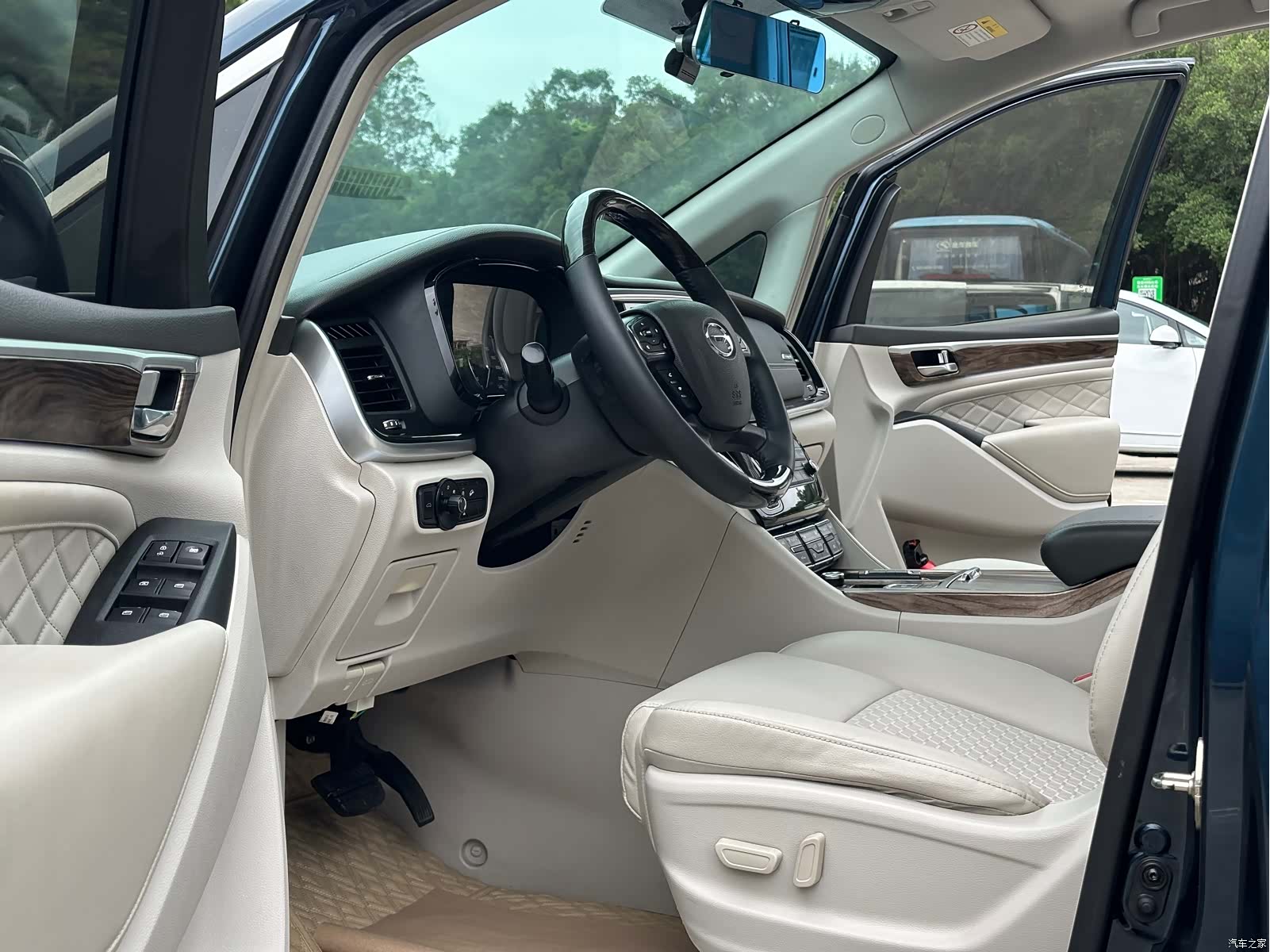 Trumpchi M8, 2018 все фото