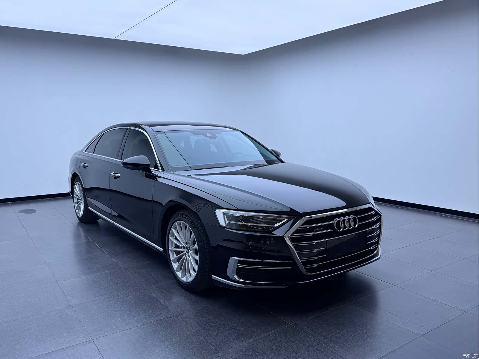 Audi A8L, 2021 6