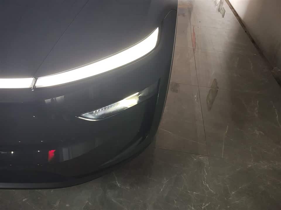 Tesla Model Y Tesla Model Y