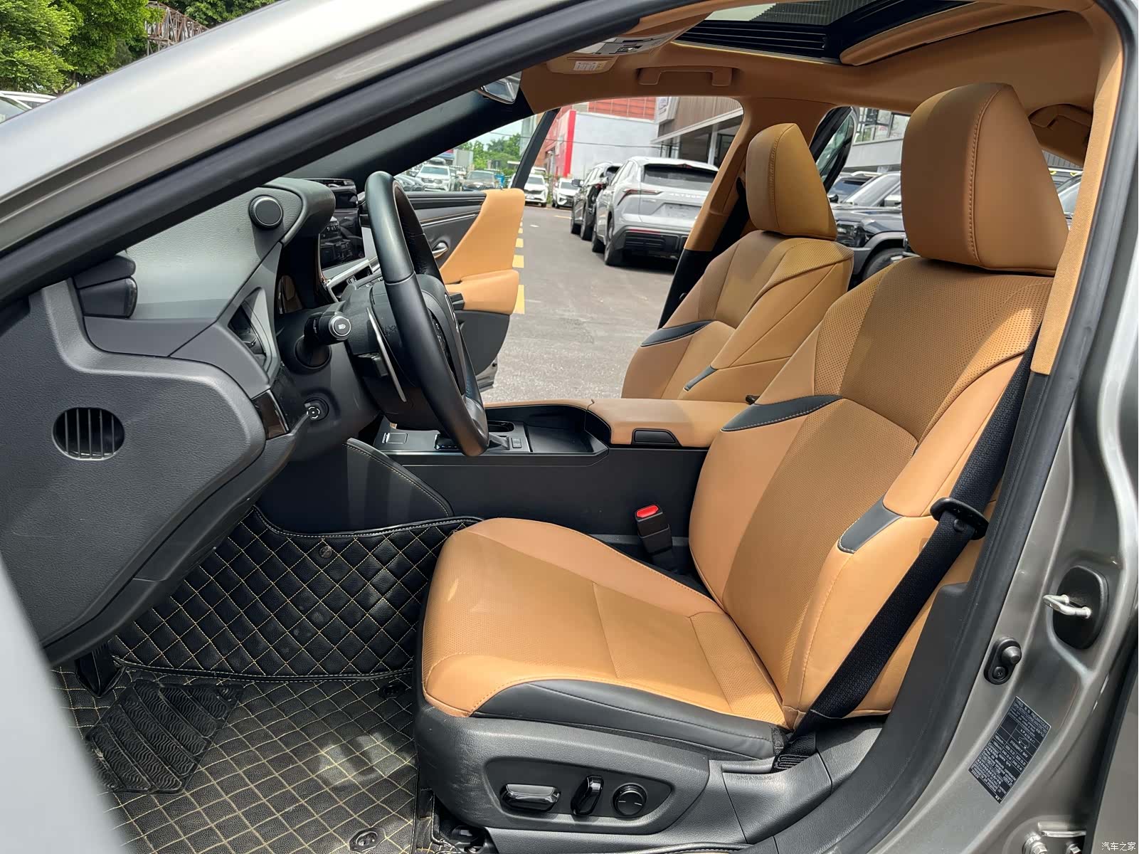 Lexus ES, 2024 11