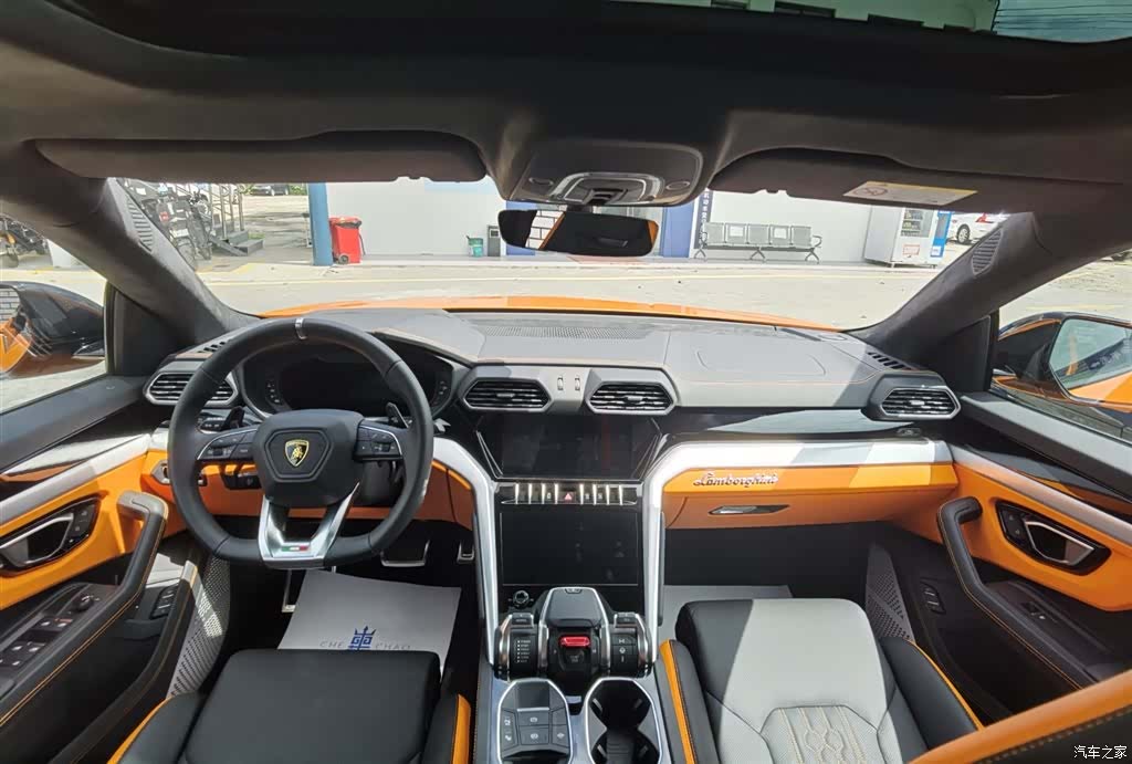 Lamborghini Urus, 2025 все фото