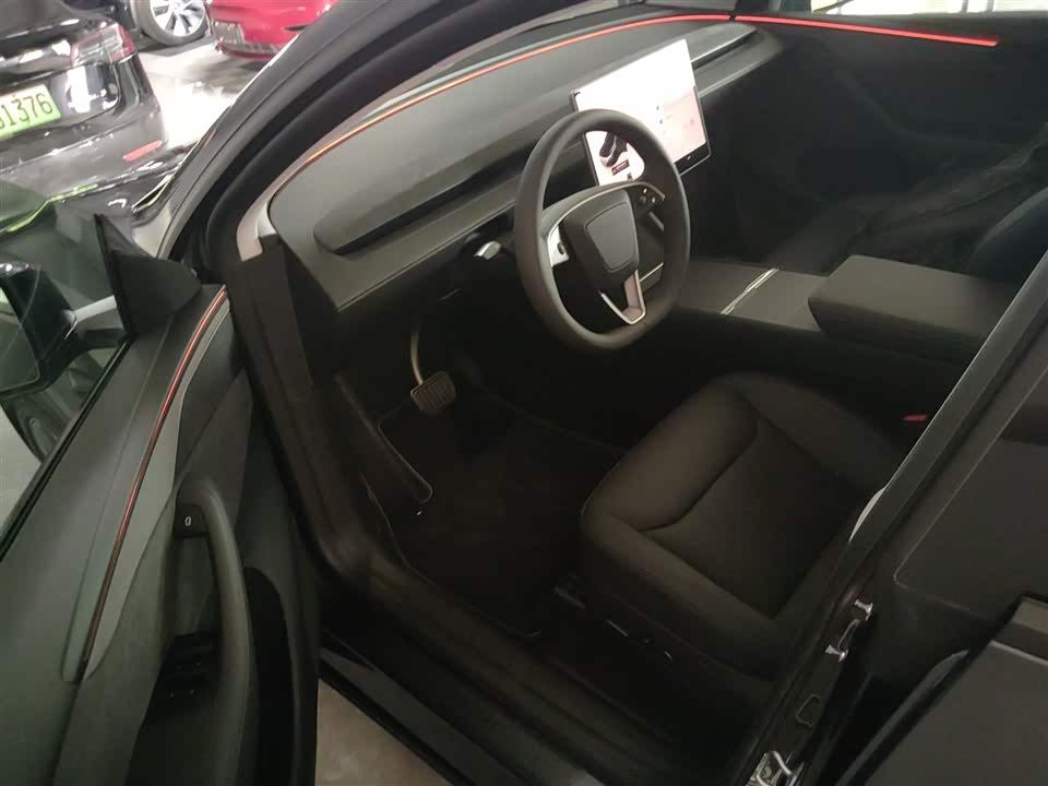 Tesla Model Y Tesla Model Y
