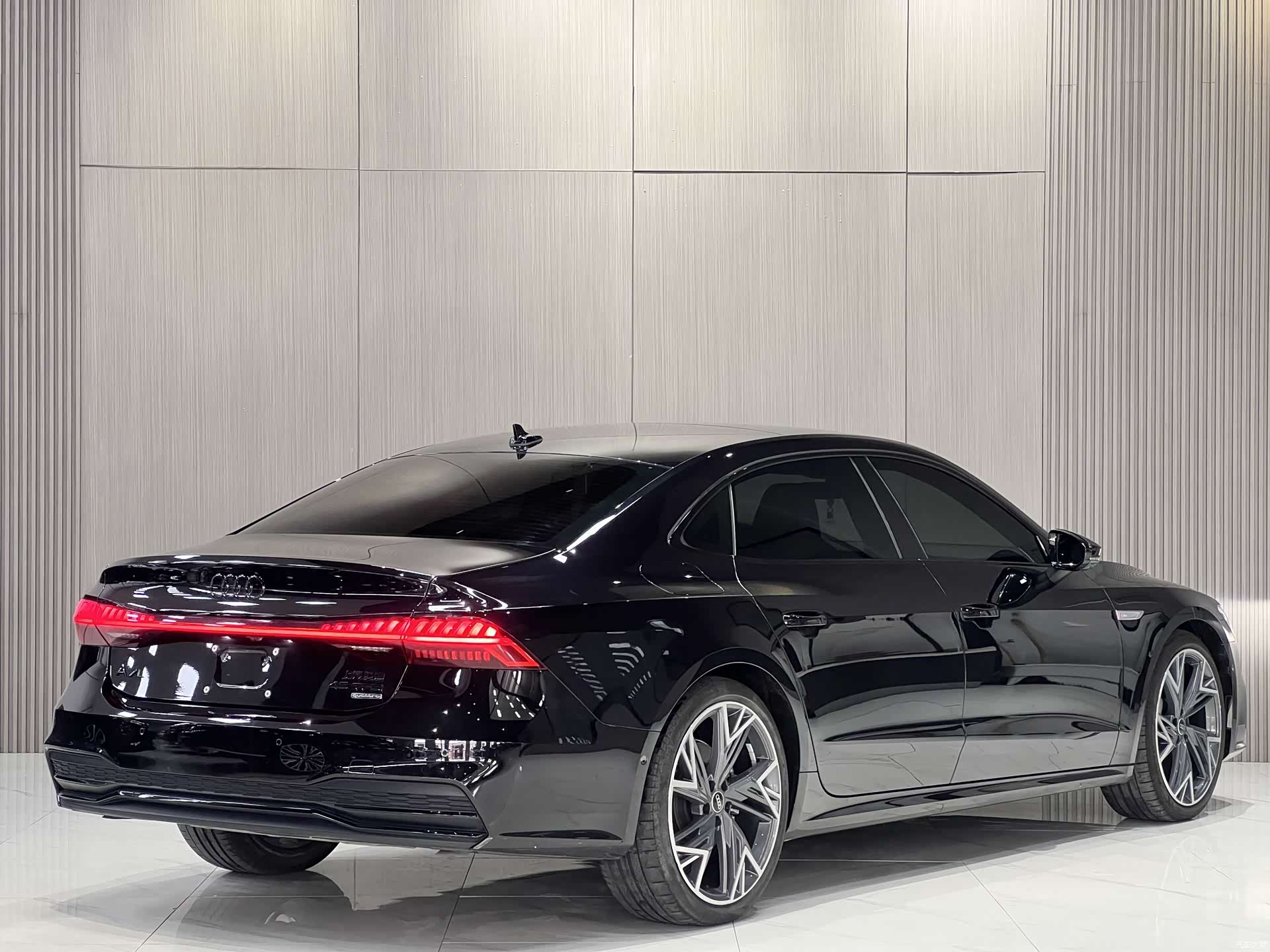 Audi A7L, 2023 9