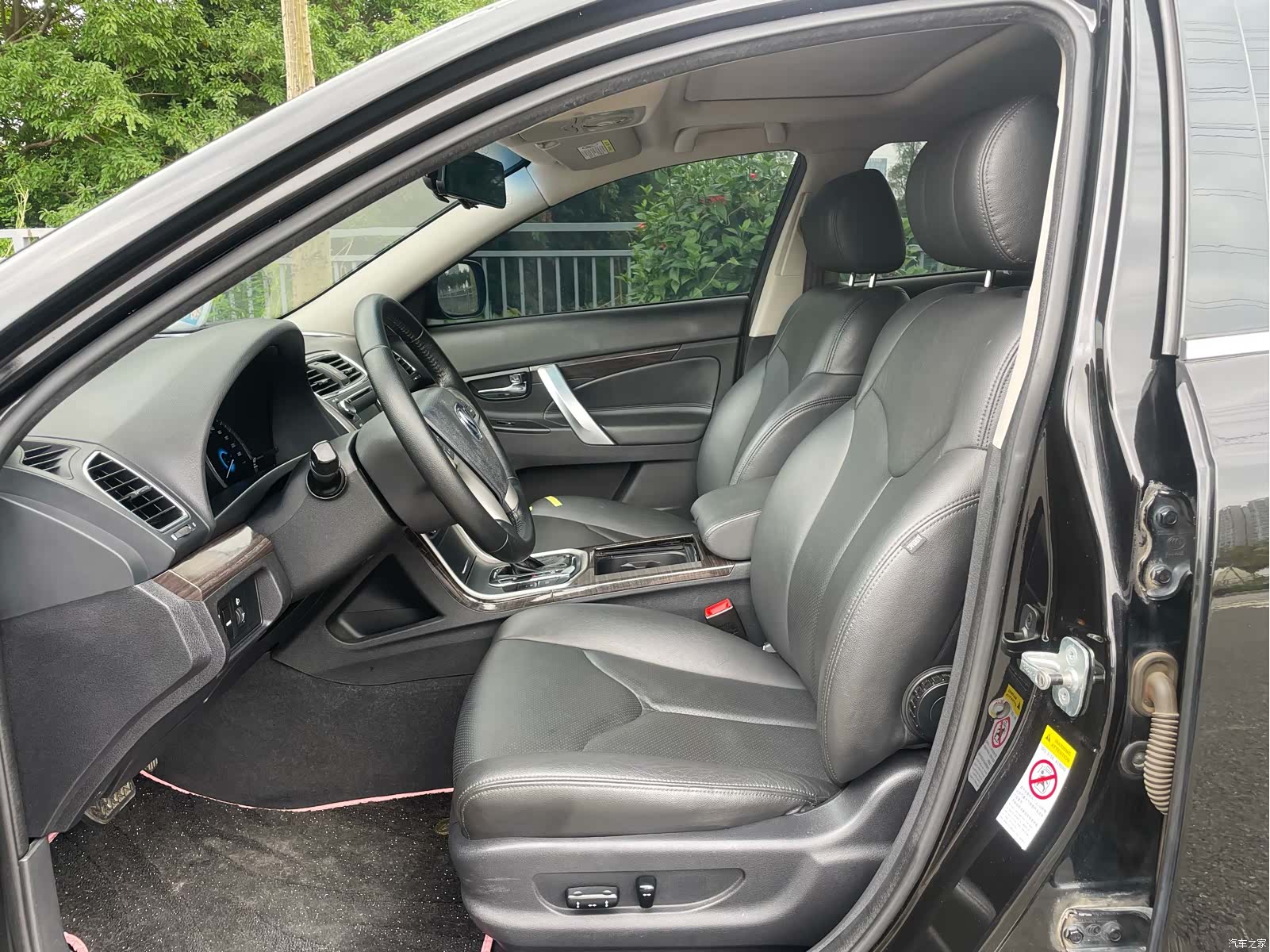 Changan V, 2015 14