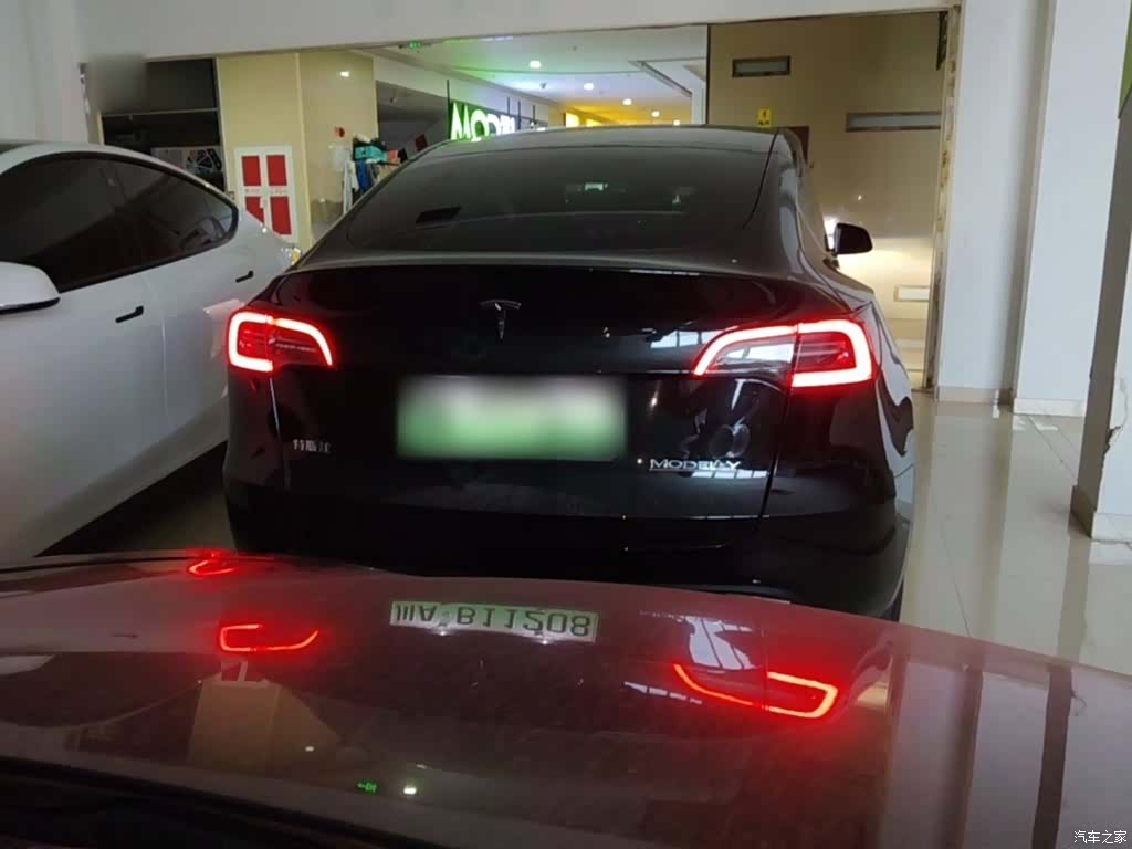Tesla Model Y, 2023 6