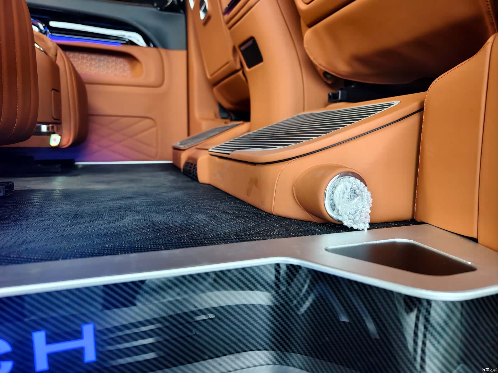 Mercedes-Benz 7, 2026 15