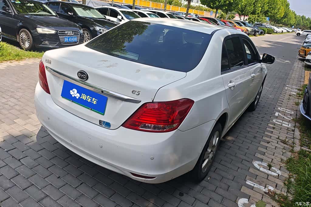 BYD E5, 2016 3