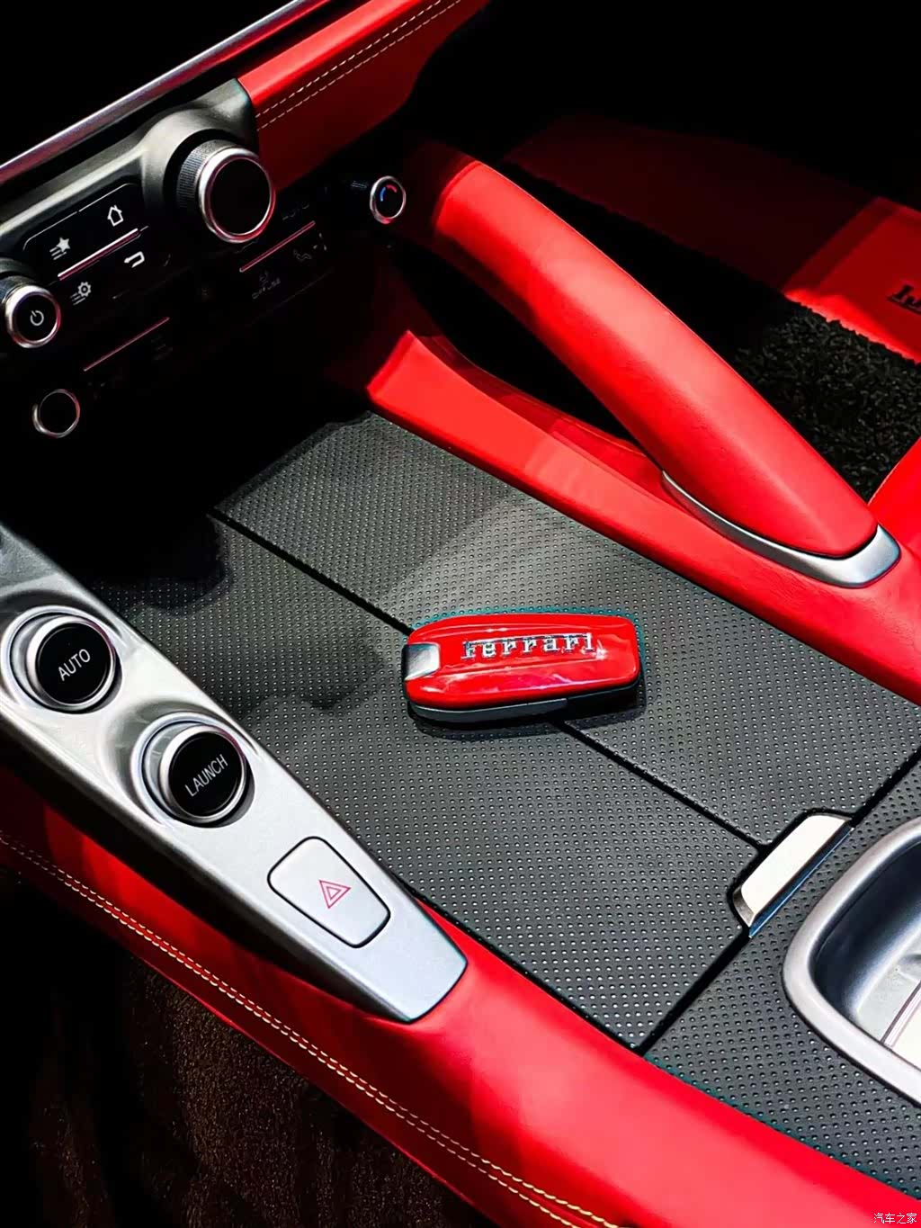 Ferrari GTC4Lus, 2018 8
