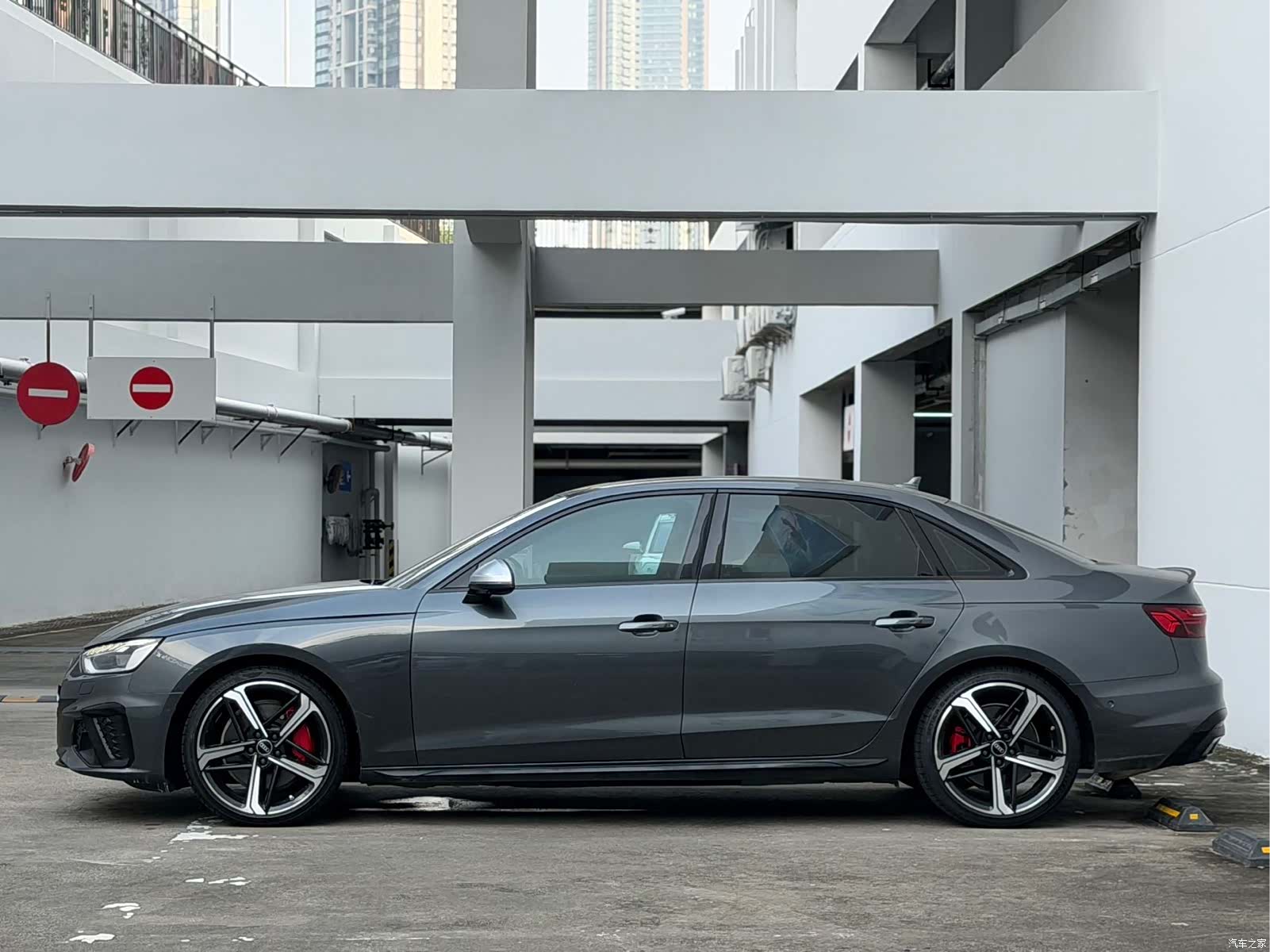 Audi A4L, 2022 11