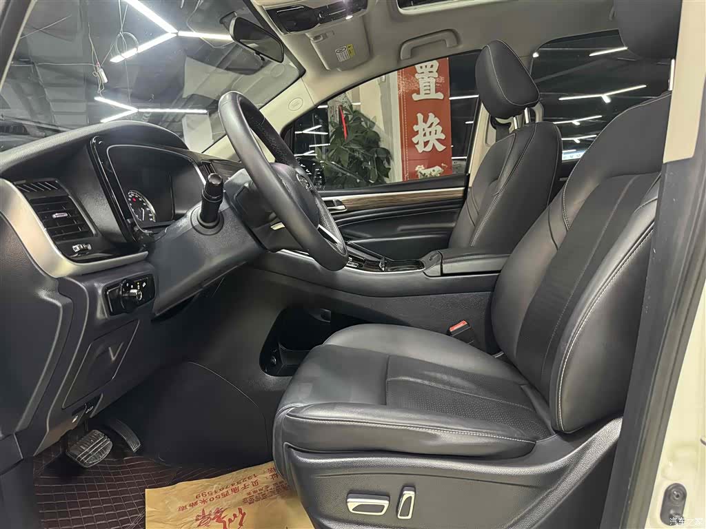 Trumpchi M8, 2021 13