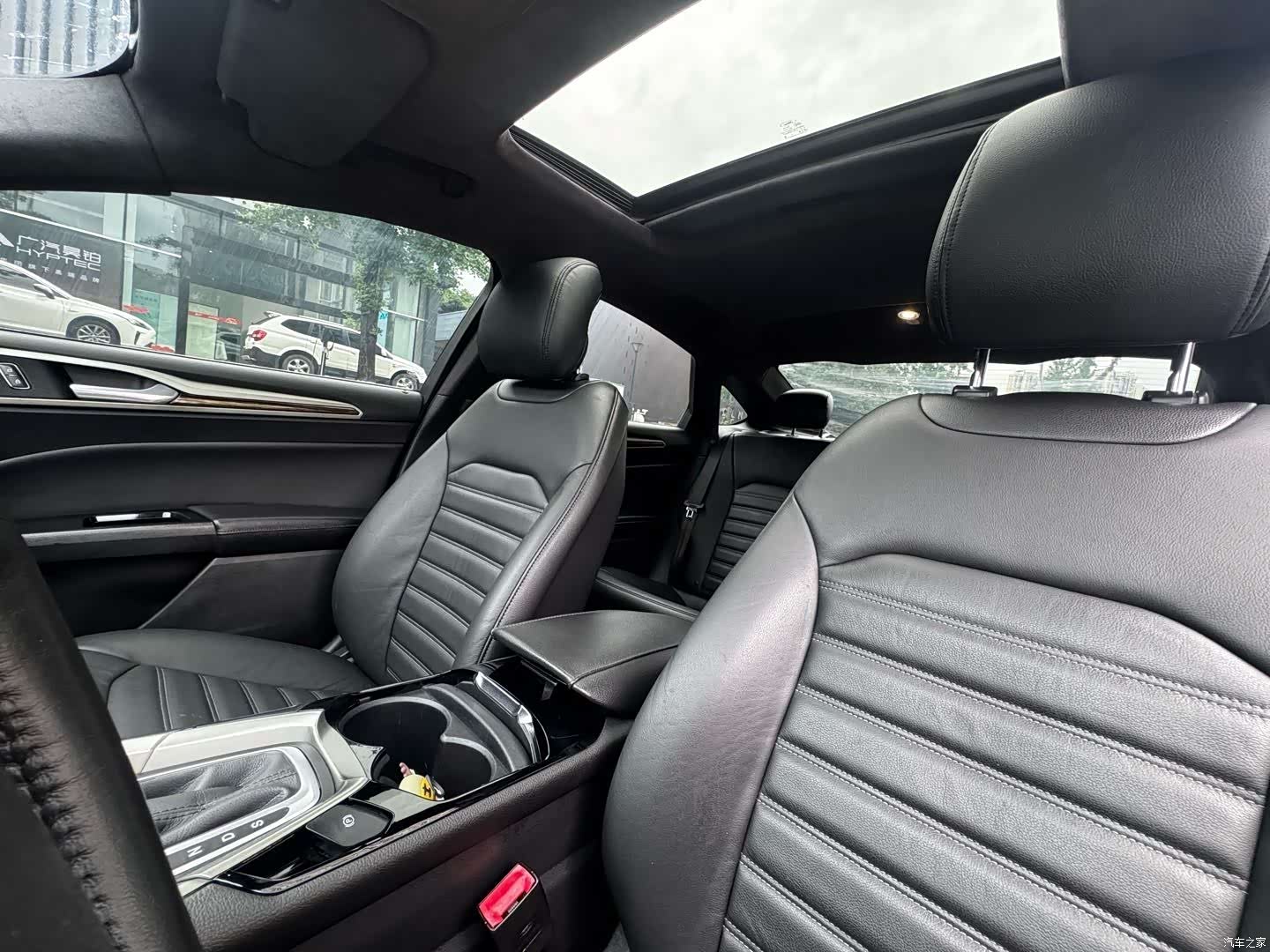 Ford Mondeo, 2014 9