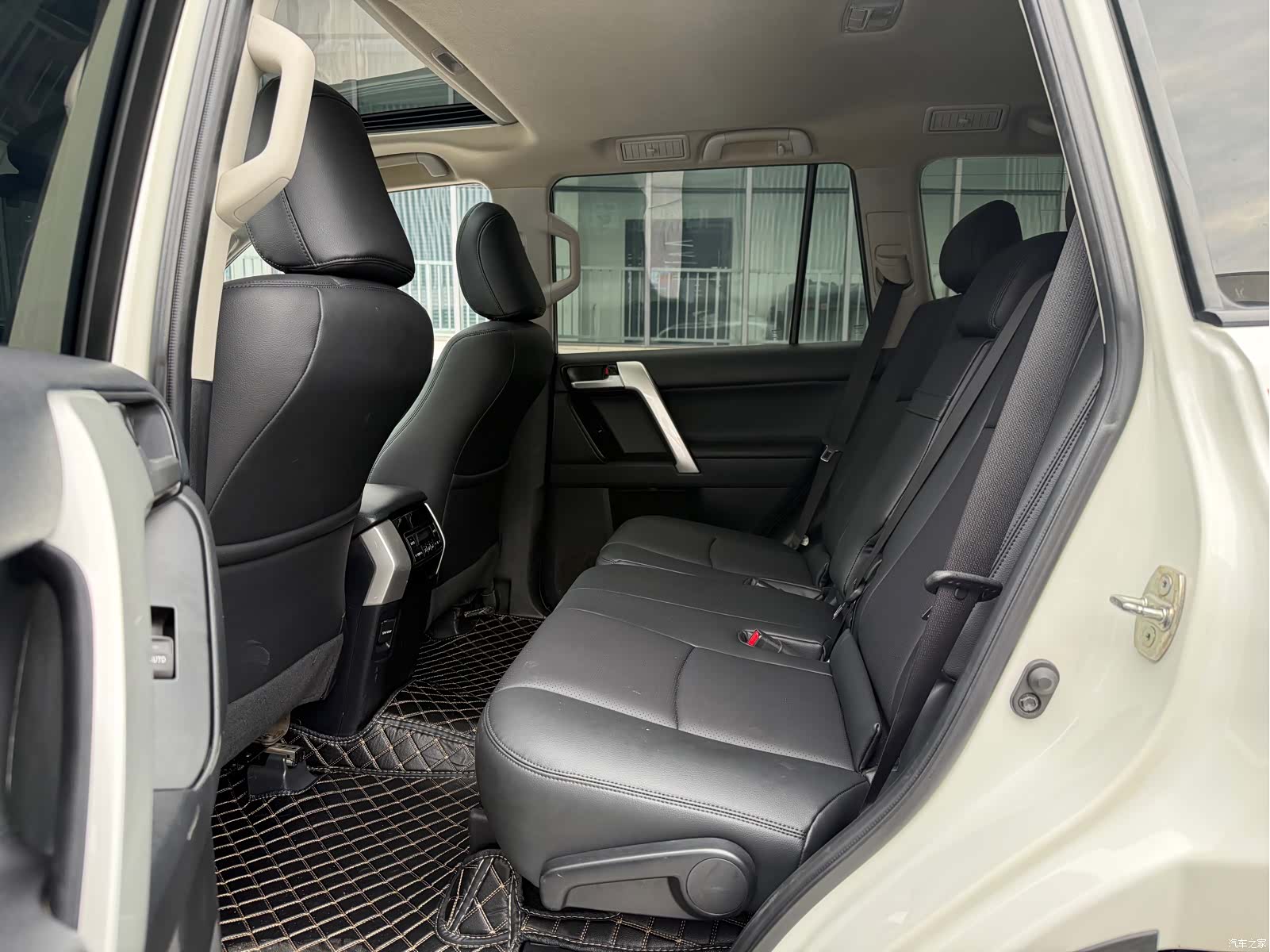 Toyota Prado, 2019 10