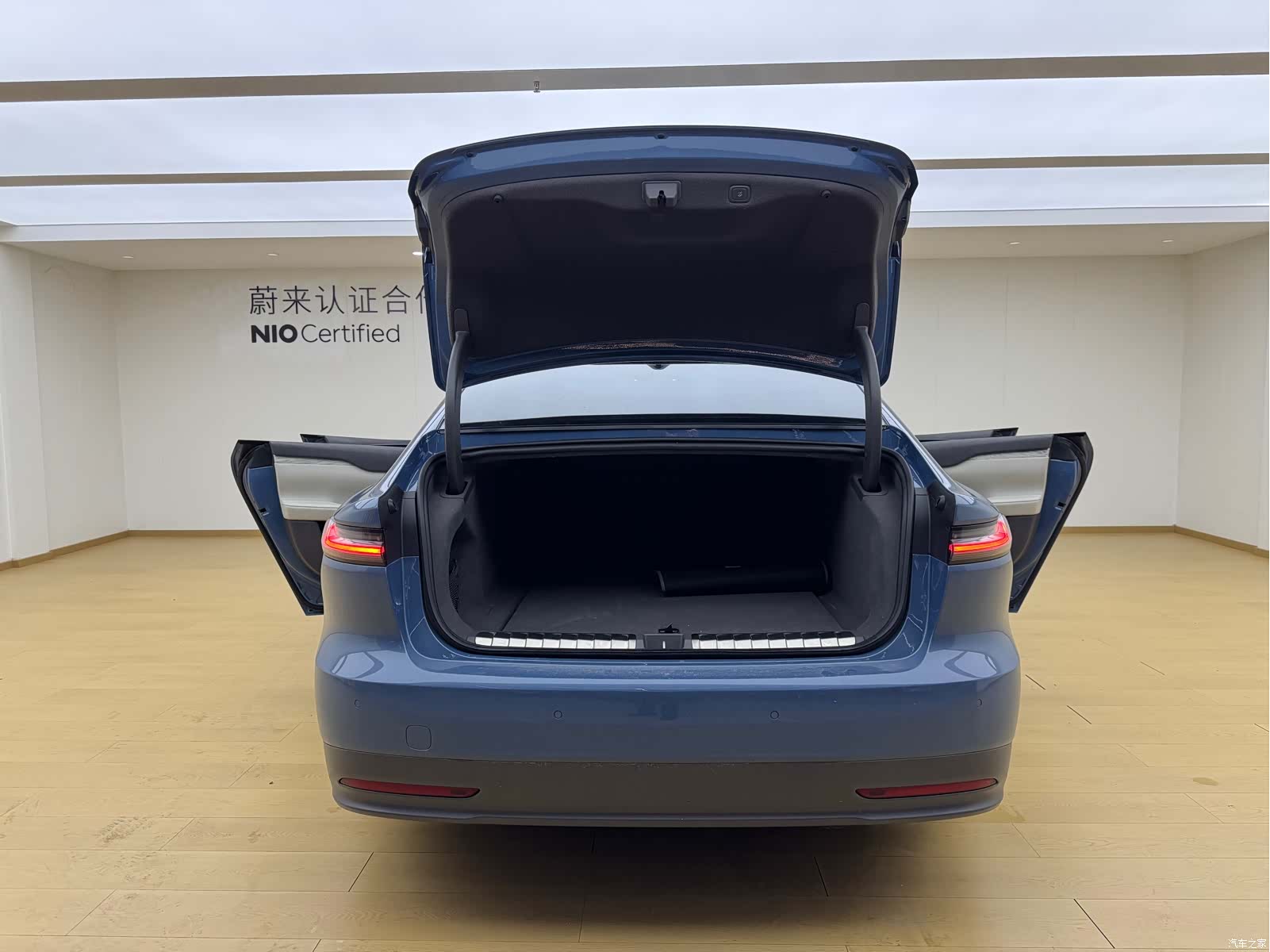 NIO ET7, 2023 11