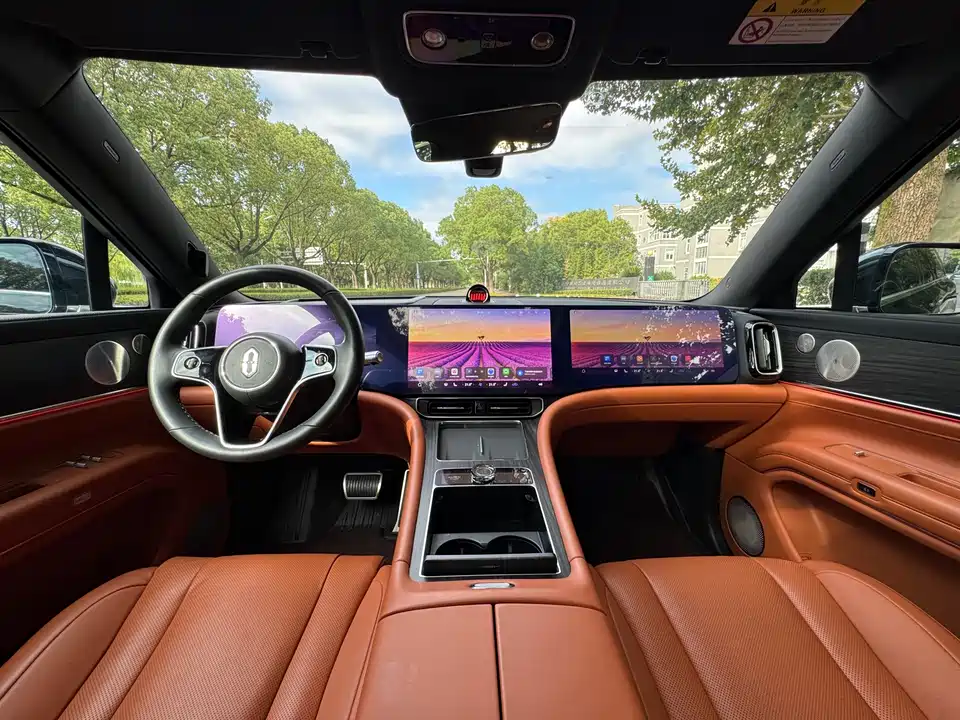 AITO Ask the world M9