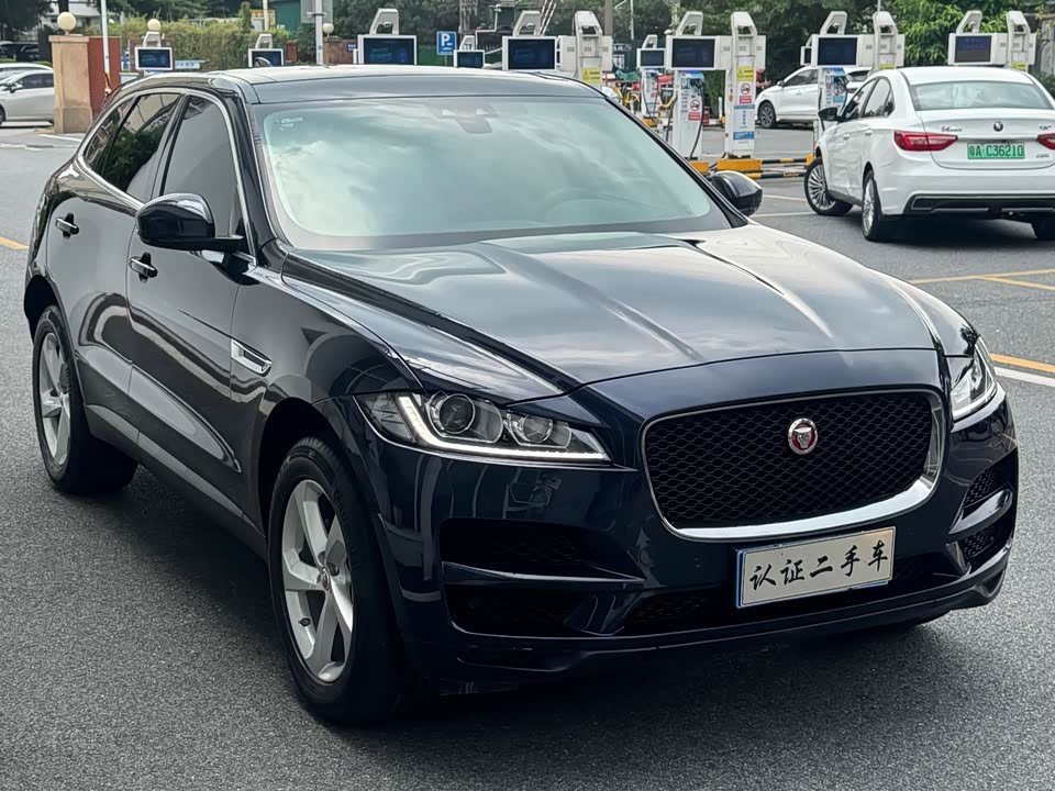 Jaguar F-PACE Jaguar F-PACE