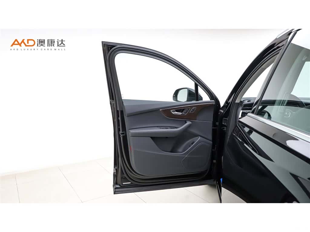 Audi Q7, 2024 11