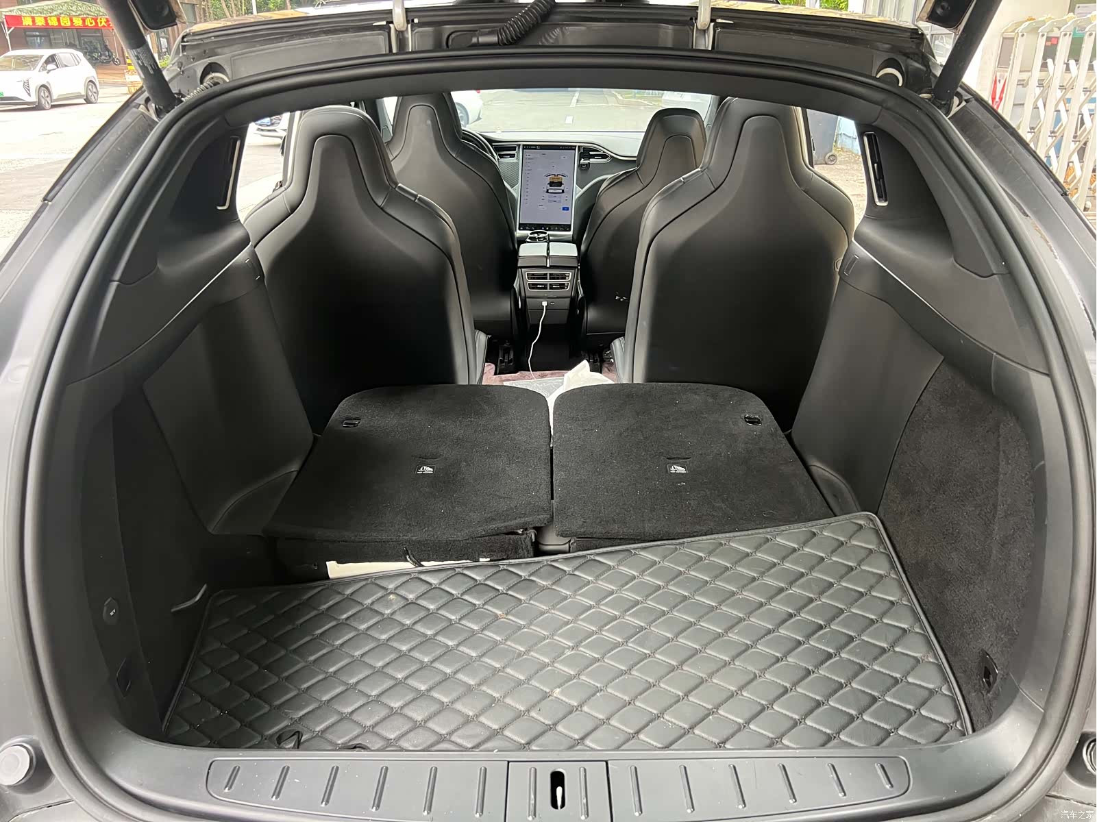 Tesla Model X, 2018 20