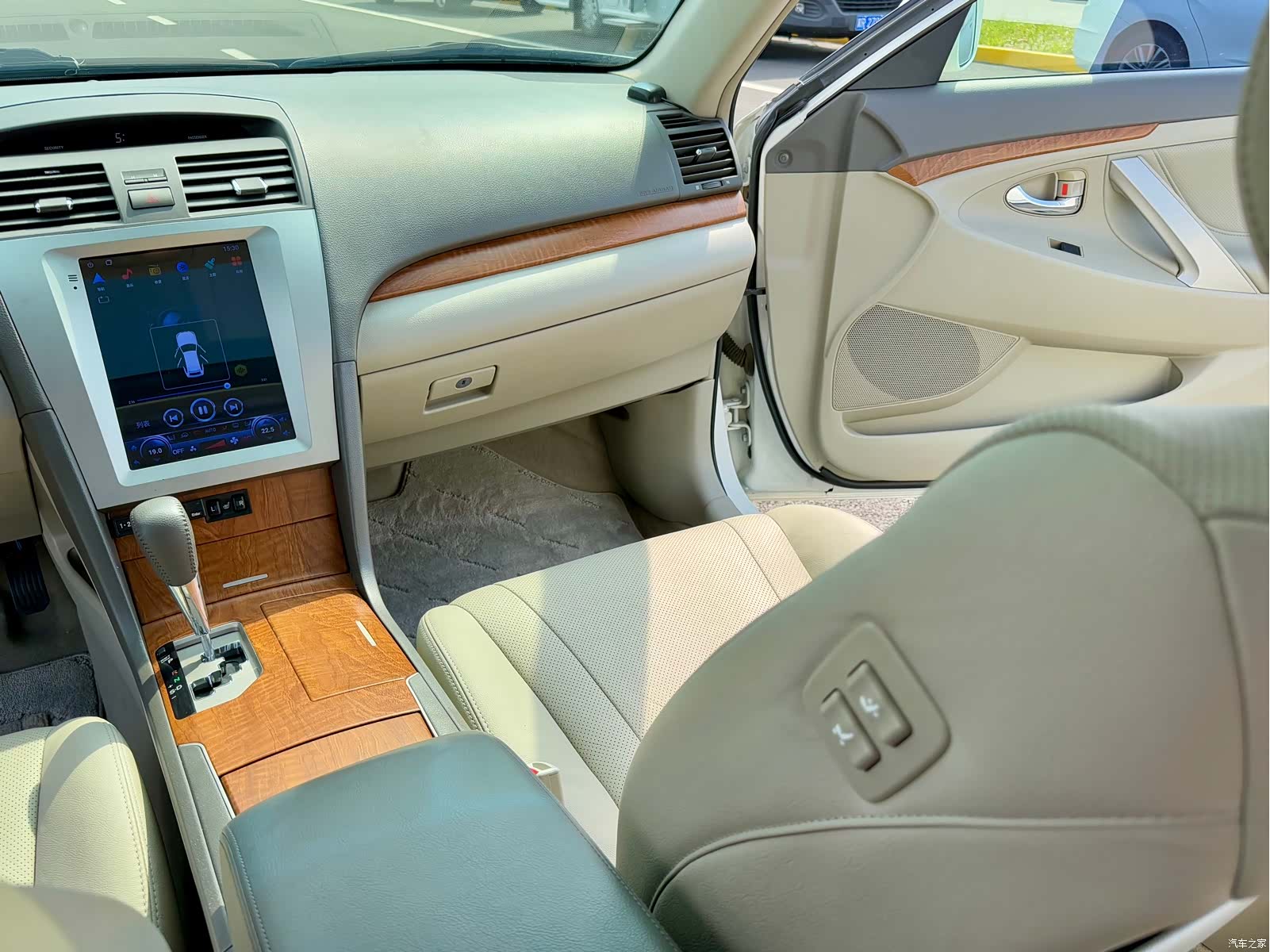 Toyota Camry, 2011 17