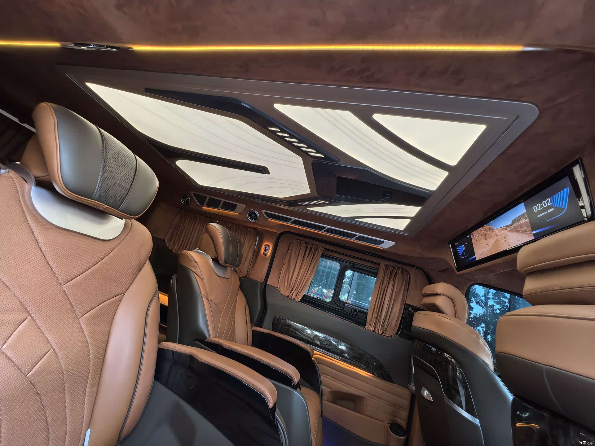 Ford Tourneo, 2023 34