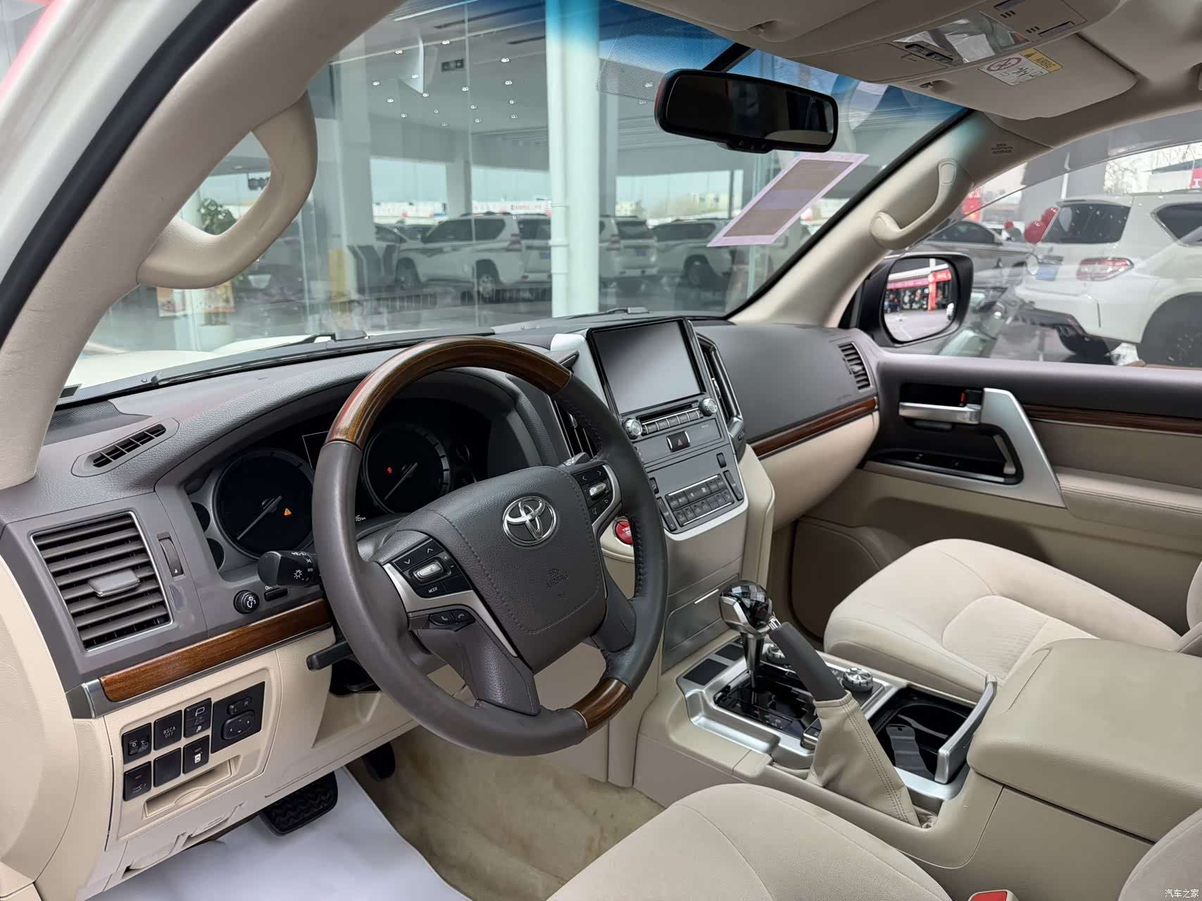 Toyota Land Cruiser, 2019 6