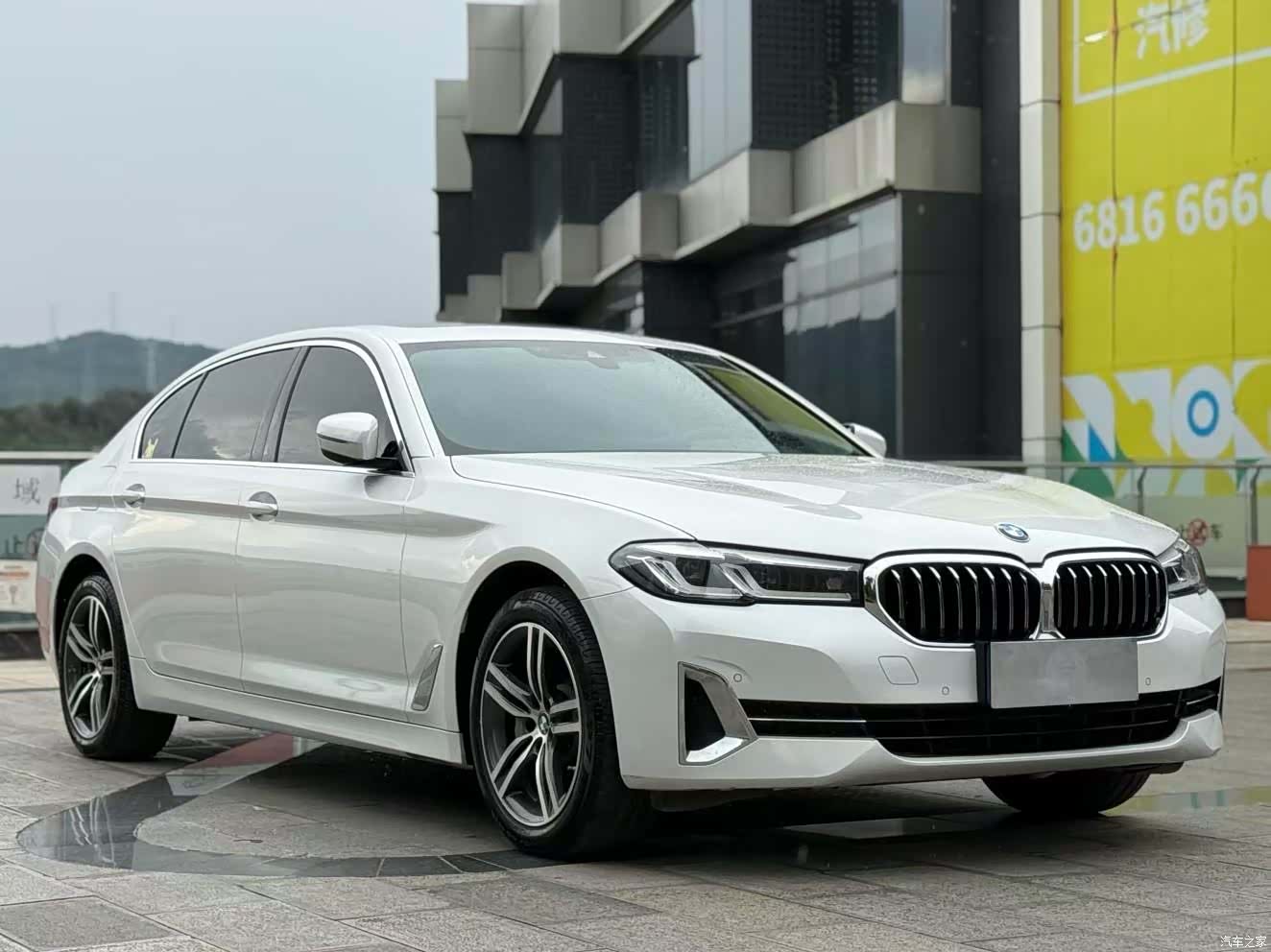 BMW 5 Series, 2023 3