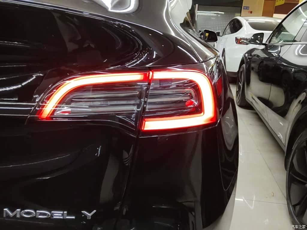 Tesla Model Y, 2022 8