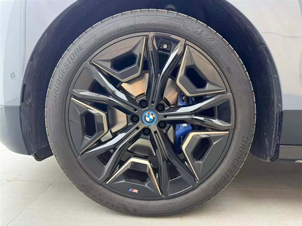 BMW iX, 2023 18