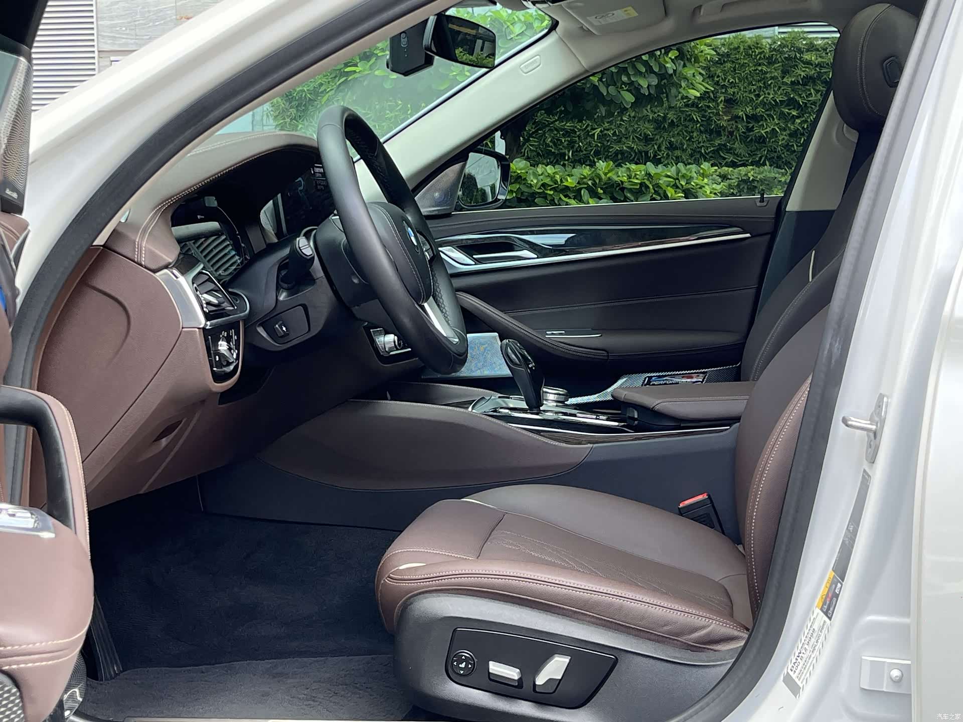 BMW 5 Series, 2021 8