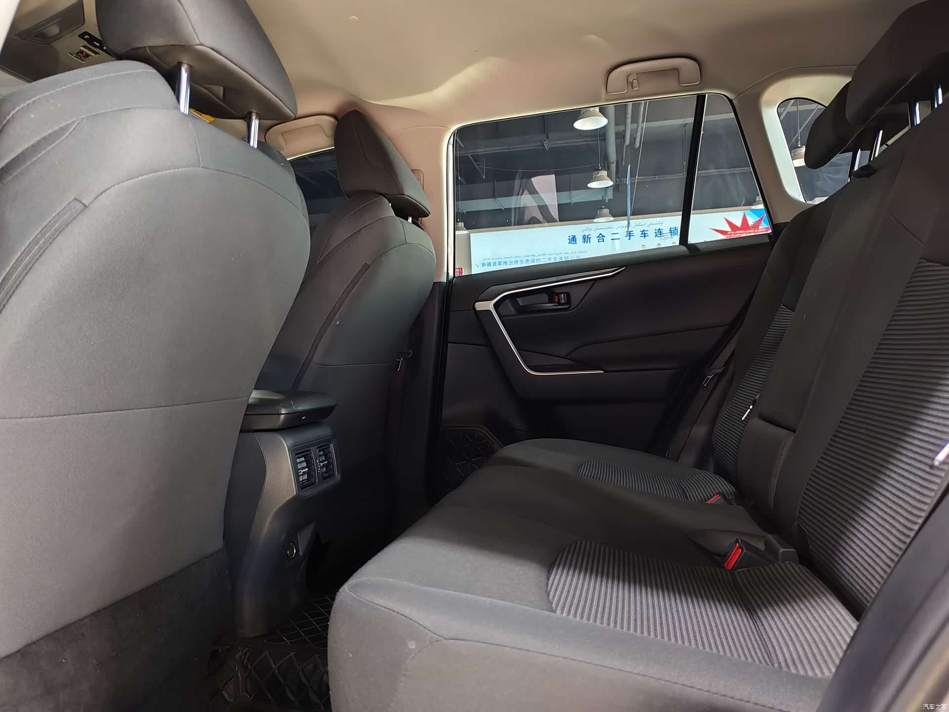 Toyota Wildlander, 2023 6