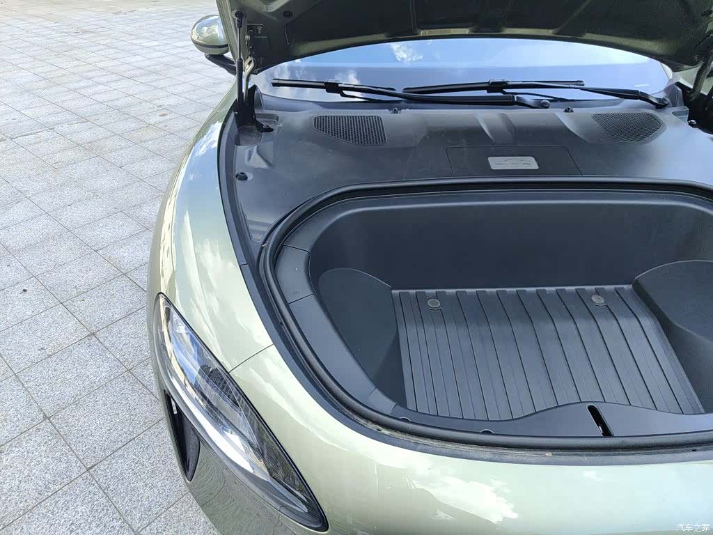 Xiaomi SU7, 2025 22