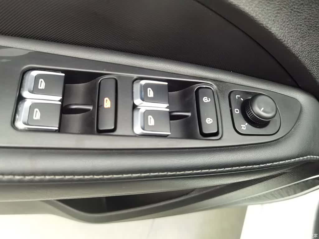 Geely Emgrand, 2021 9