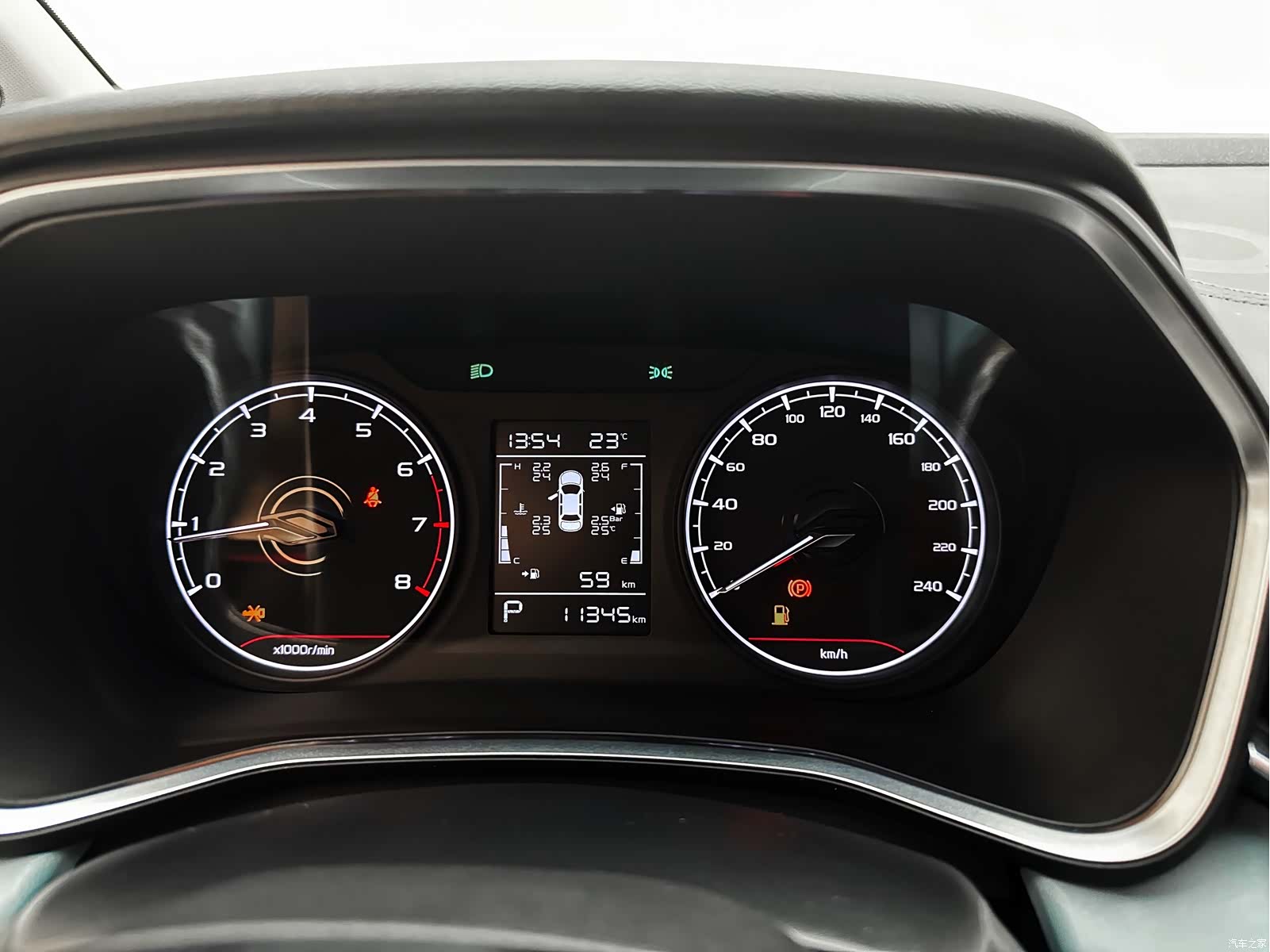 Geely Emgrand, 2023 20
