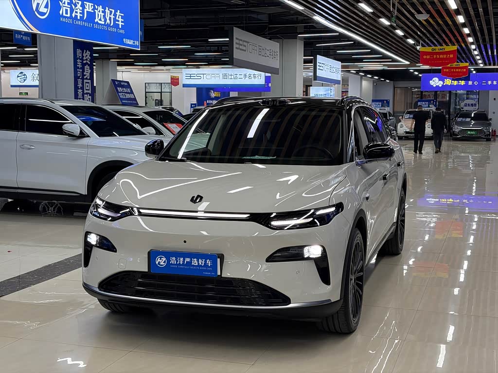 Leapmotor C11