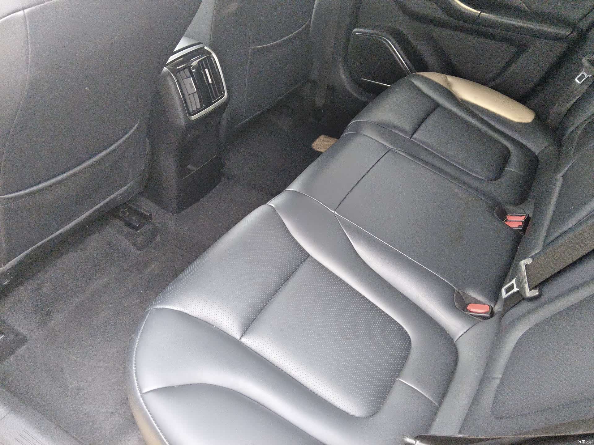 Bestune B70, 2021 10