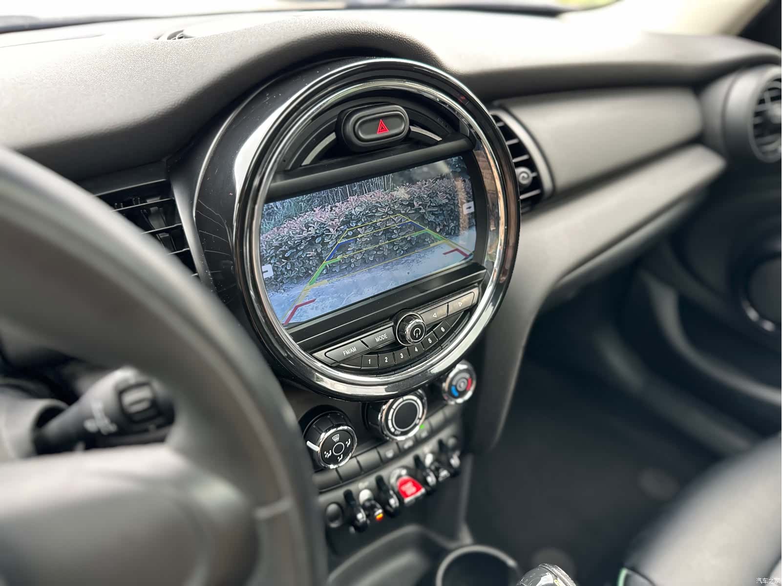 Mini ONE, 2016 24