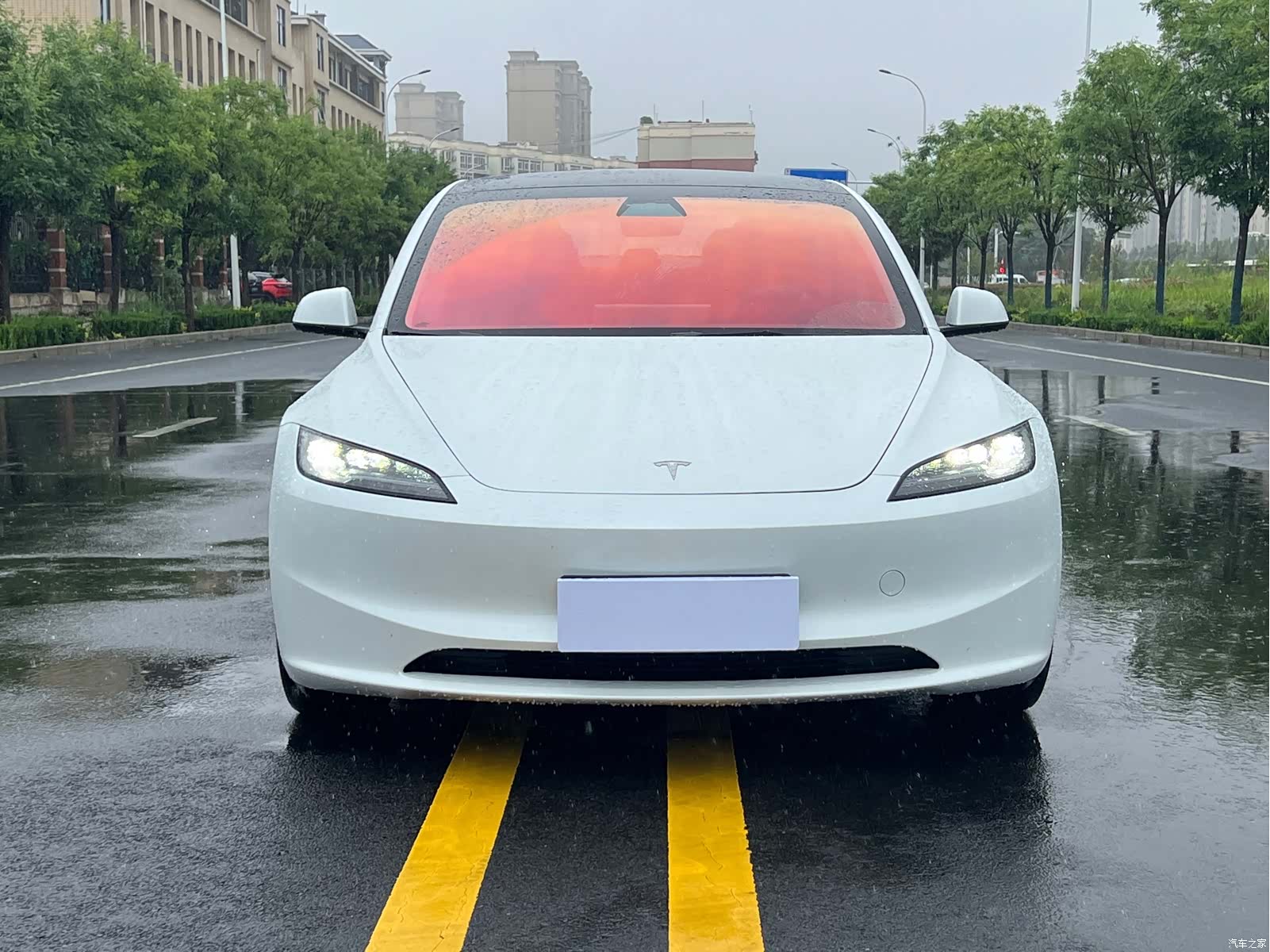 Tesla Model 3, 2025 2