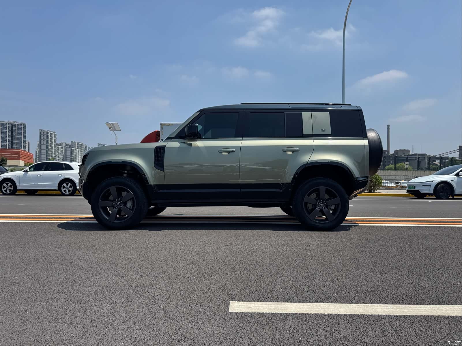 Land Rover Defender, 2023 8