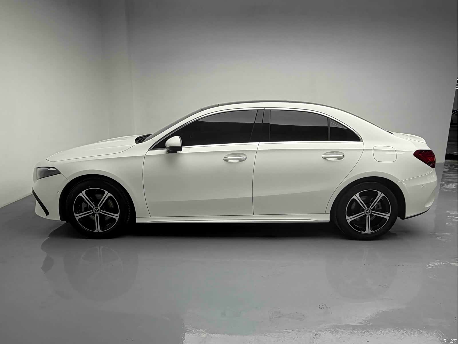 Mercedes-Benz A-Class, 2024 22