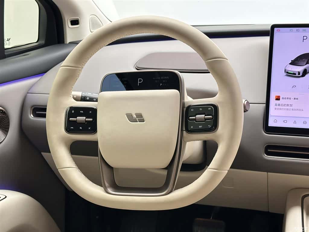 Li Auto i8, 2025 12