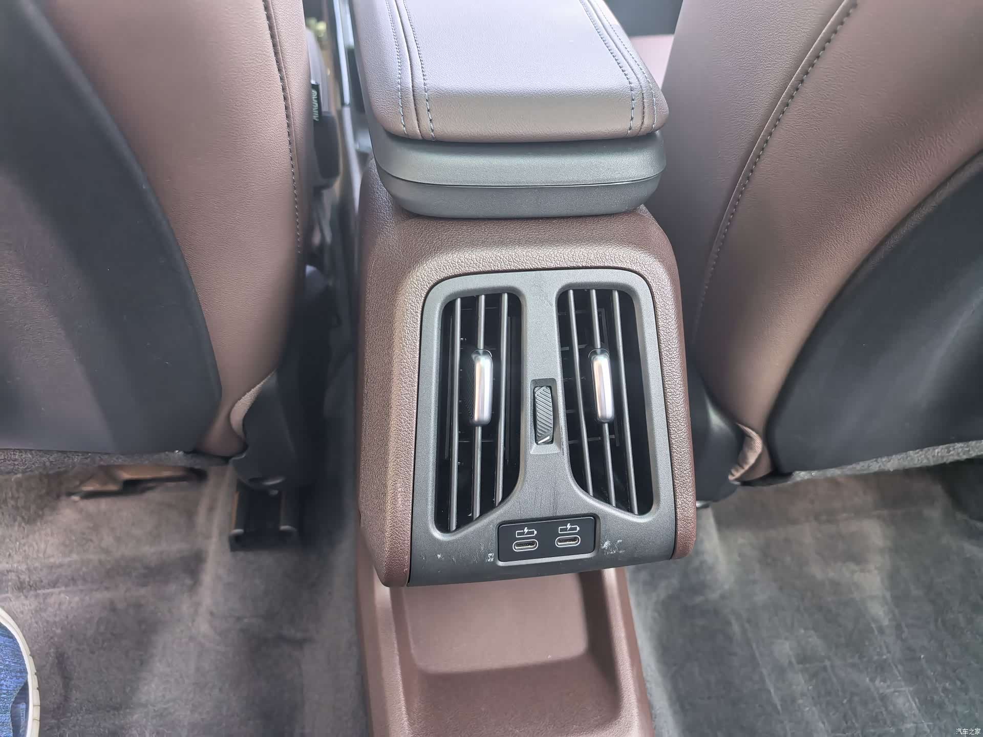BMW X1, 2025 11
